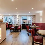 Altes Weinhaus Hotel 3*