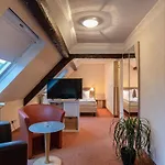 מלון Altes Weinhaus Neustadt an der Weinstraße