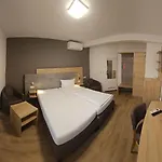 Altes Weinhaus 3*