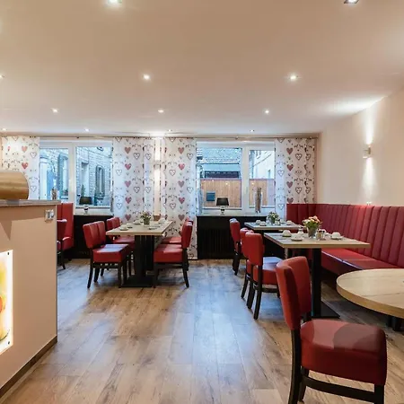 Altes Weinhaus Hotel 3*