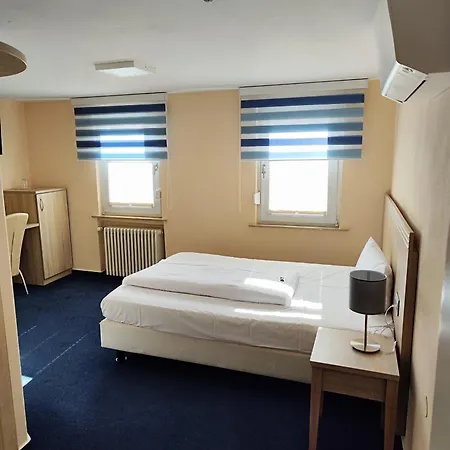 Hotel Altes Weinhaus 3*