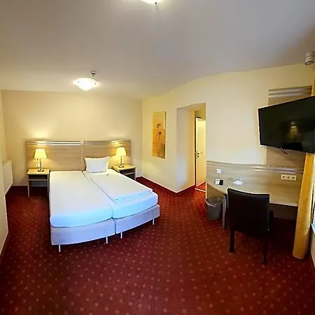 Hotel Altes Weinhaus 3*