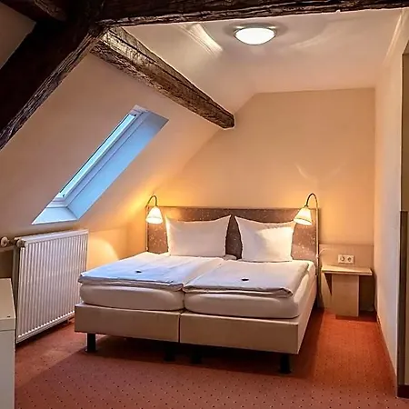 Hotel Altes Weinhaus 3*