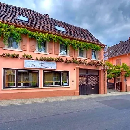 Altes Weinhaus Hotel 3*