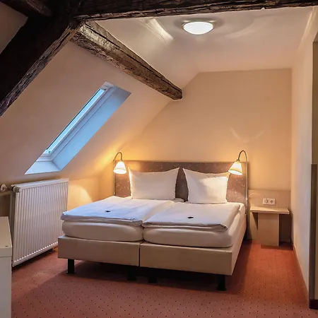 Altes Weinhaus Hotel 3*