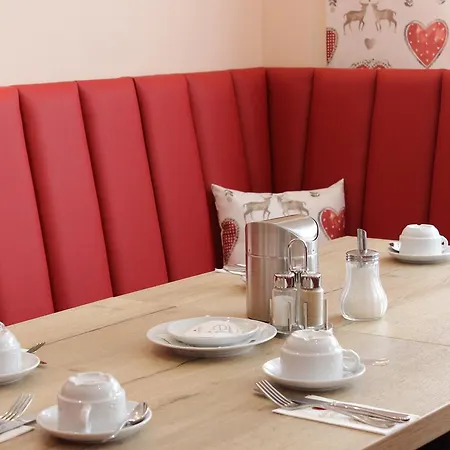 Altes Weinhaus Hotel 3*