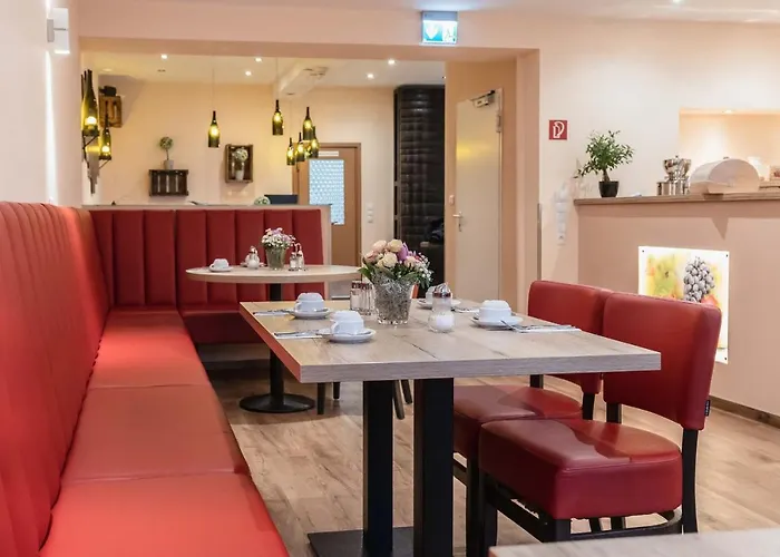 Hotel Altes Weinhaus 3*