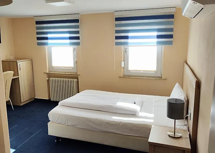 Otel Altes Weinhaus 3*