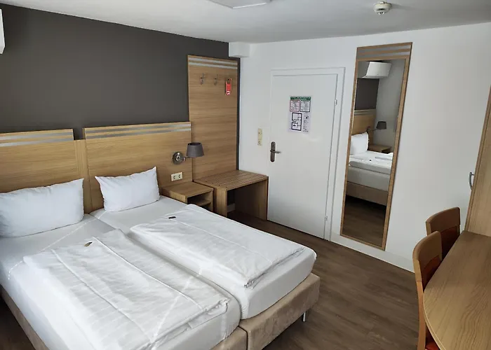 Altes Weinhaus Hotel 3*