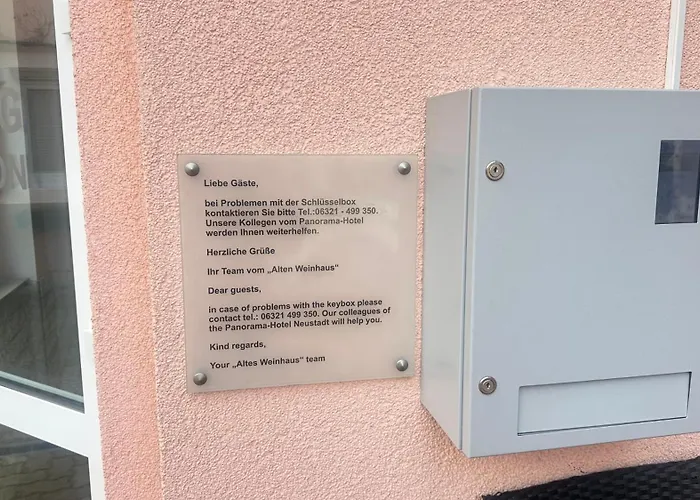 Altes Weinhaus Hotel 3*